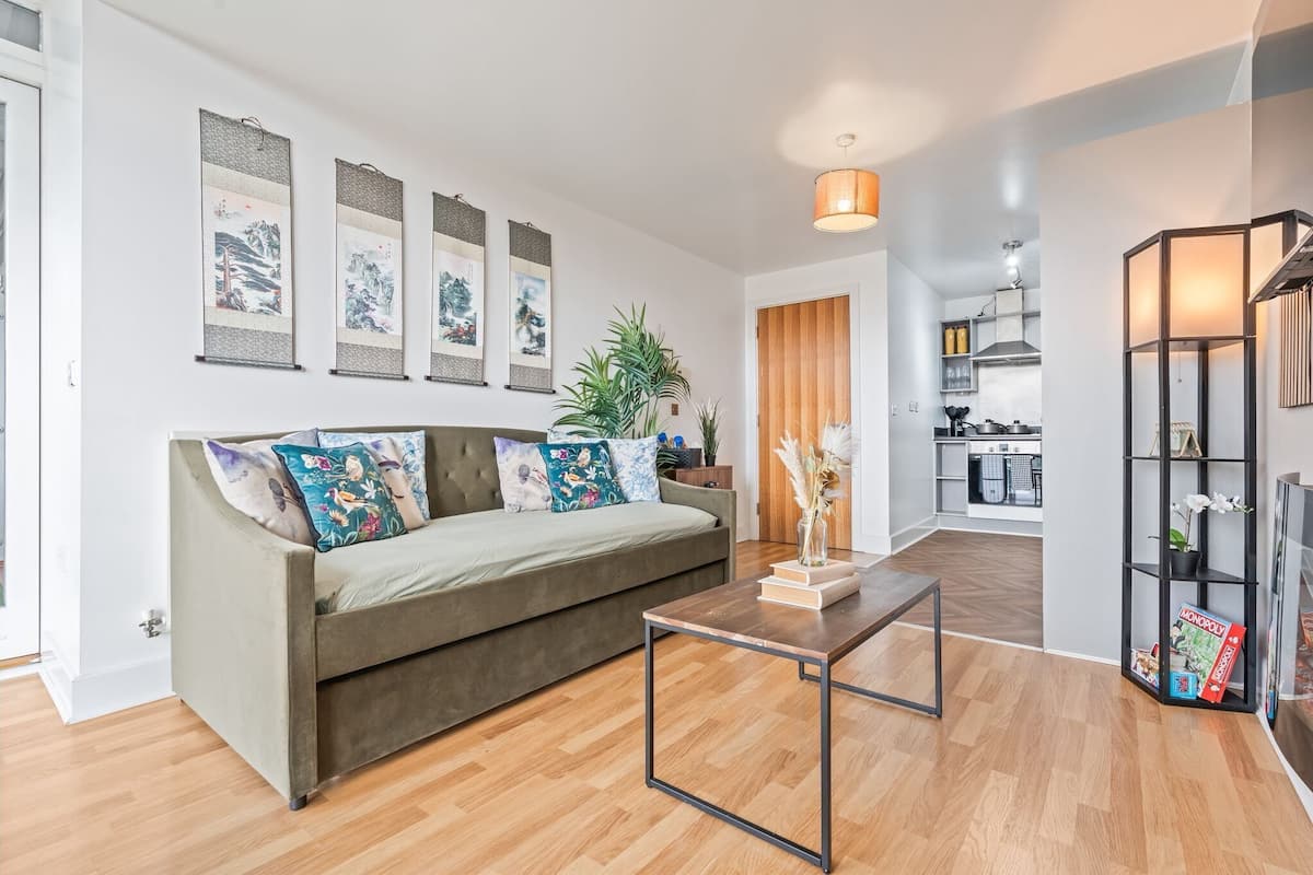 Apartment, 1 Bedroom, Accessible, Balcony | Living room