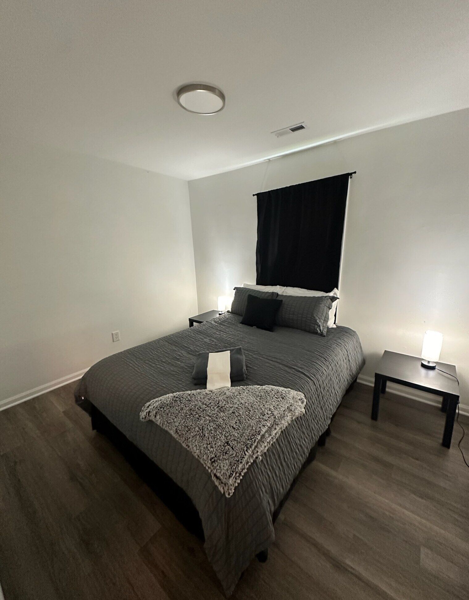 2 chambres, bureau, Wi-Fi, literie fournie