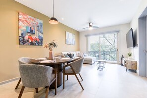 Interior - ¡Luxury in Santa Catarina! King bed + Wifi | 5 ppl (Santa Catarina)