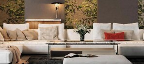 Eenvoudige studio, balkon, uitzicht op de stad | Interieur