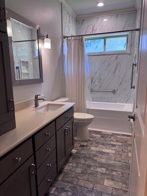 Shower, towels, soap, toilet paper - SECaT Retreat:  Secluded 3-bedroom house in welcoming Holly Lake Ranch with AC (Holly Lake Ranch)