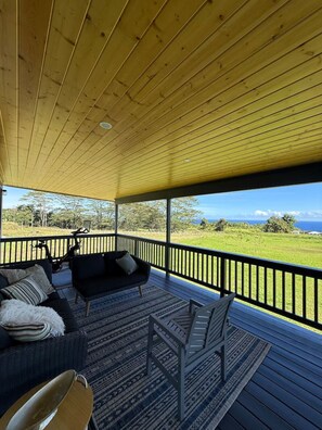Property grounds - Luxury Farm Stay w/ Hot Tub, ColdPlunge&CuddleCows (Honomu)