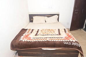 Desk, free WiFi - Hotel RG (Ayodhya)