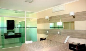 Bathroom - Hotel Monte Líbano (Paranaguá)