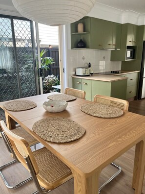 Unclassified image, 2 of 6, button - Super Comfortable 3-Bedroom Townhouse – Minute Walk to Cabarita Beach Village. (Bogangar)