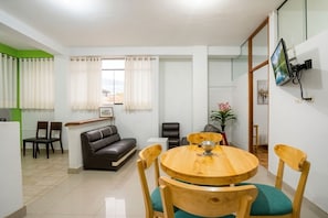 Uklassifisert bilde, 3 av 9, knapp