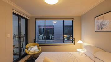 2 bedrooms, iron/ironing board, travel cot, WiFi