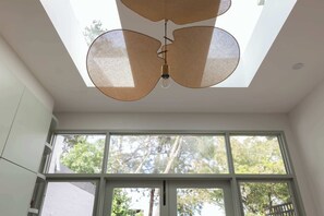 Interior - Exquisite Modern 3 Bed Home in Newtown w Parking (Newtown)