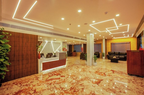 Lobby - Hotel Laals Inn Grand (Ernakulam)