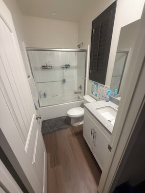 Unclassified image, 2 of 6, button - Corchella weekend room for rent (Coachella)