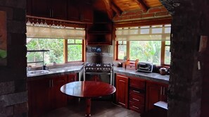 専  用キッチン