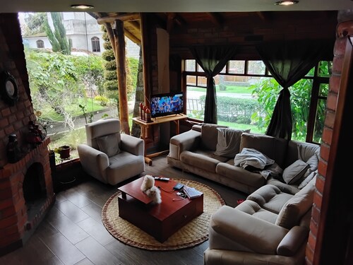 Chalet, Cottage=KaleraLodge