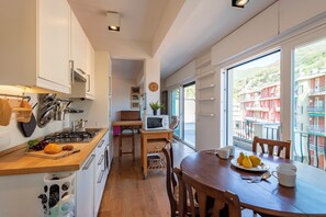 Standard Apartment, Multiple Bedrooms (The Blue Window Apartment In) | Dining - The Blue Window Apartment In Bogliasco (Bogliasco)