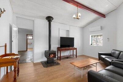 The Bootmakers Cottage - Moonta