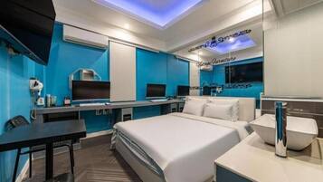 Plein - Check in 8PM (65-inch LED TV, Gaming PC, Bathtub, Air Purifier) | Free WiFi