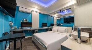 Plein - Check in 8PM (65-inch LED TV, Gaming PC, Bathtub, Air Purifier) | Free WiFi - Plein Hotel (Seoul)
