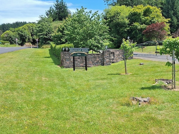 Room, 1 Bedroom, Accessible, Patio | Property grounds - Room-shakan BnB Lifestyle Block Relaxati (Kinloch)