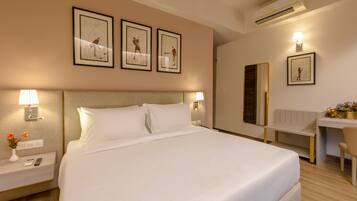 Deluxe Double Room With Pool View