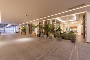 Interior - Golden Tulip Gurugram - Sector 80 (Gurugram)