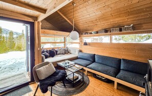 Smart TV, fireplace - Lovely home in Eggedal with WiFi (Eggedal)