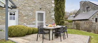 Nice apartment for 4 with a lovely terrace.