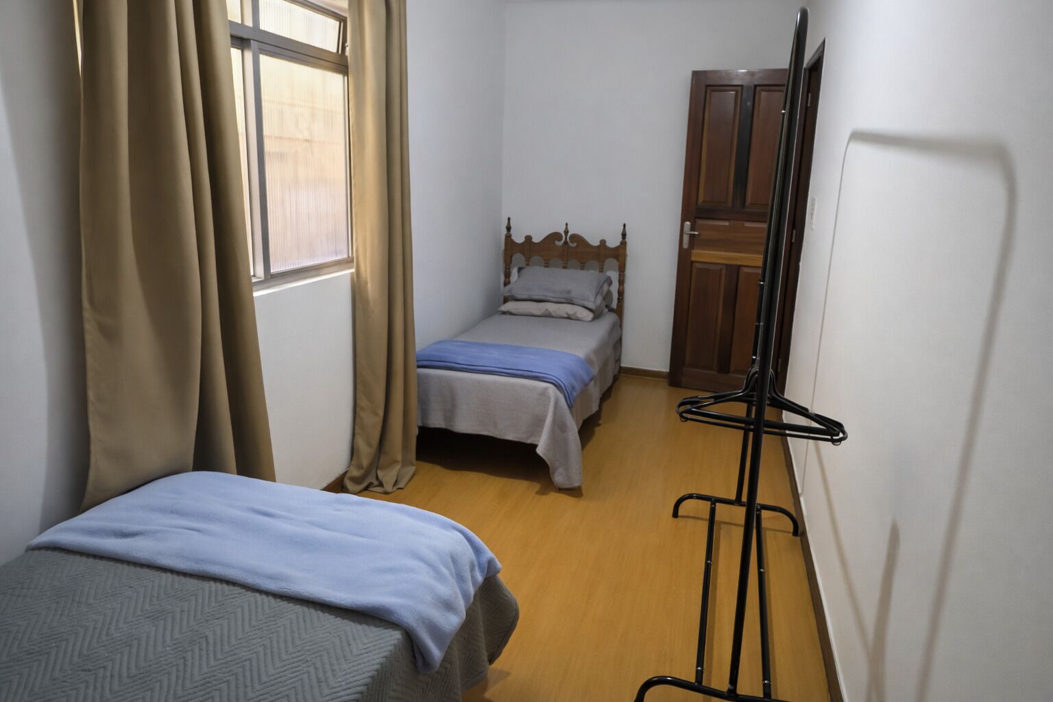 3 bedrooms, iron/ironing board, bed sheets