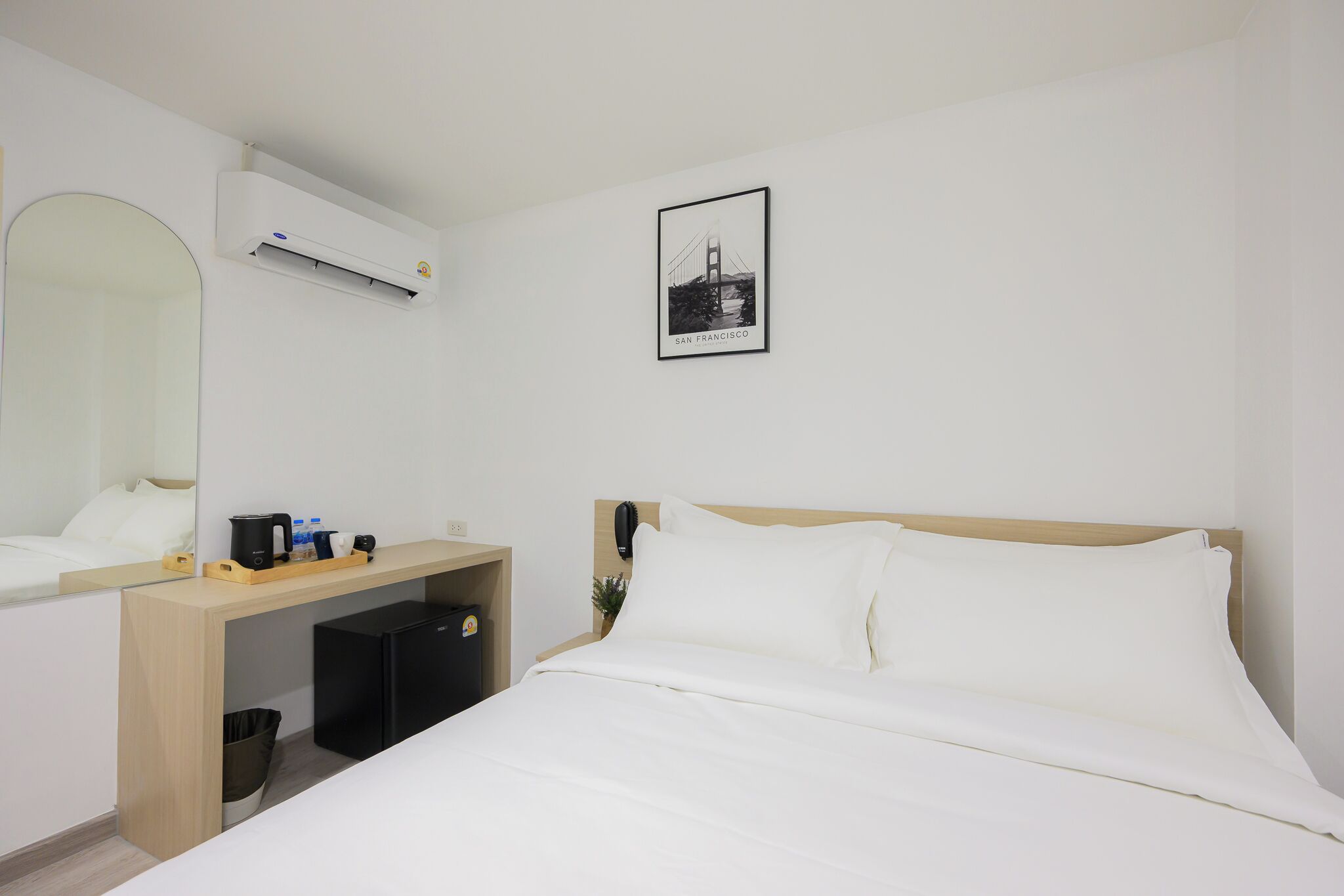 Superior Queen (No Window) | Coffres-forts dans les chambres, bureau