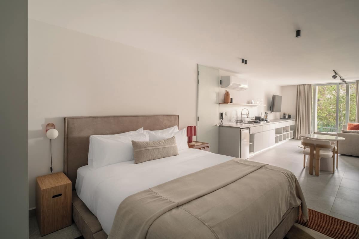 슈피리어 스튜디오, 킹사이즈침대 1개, 발코니