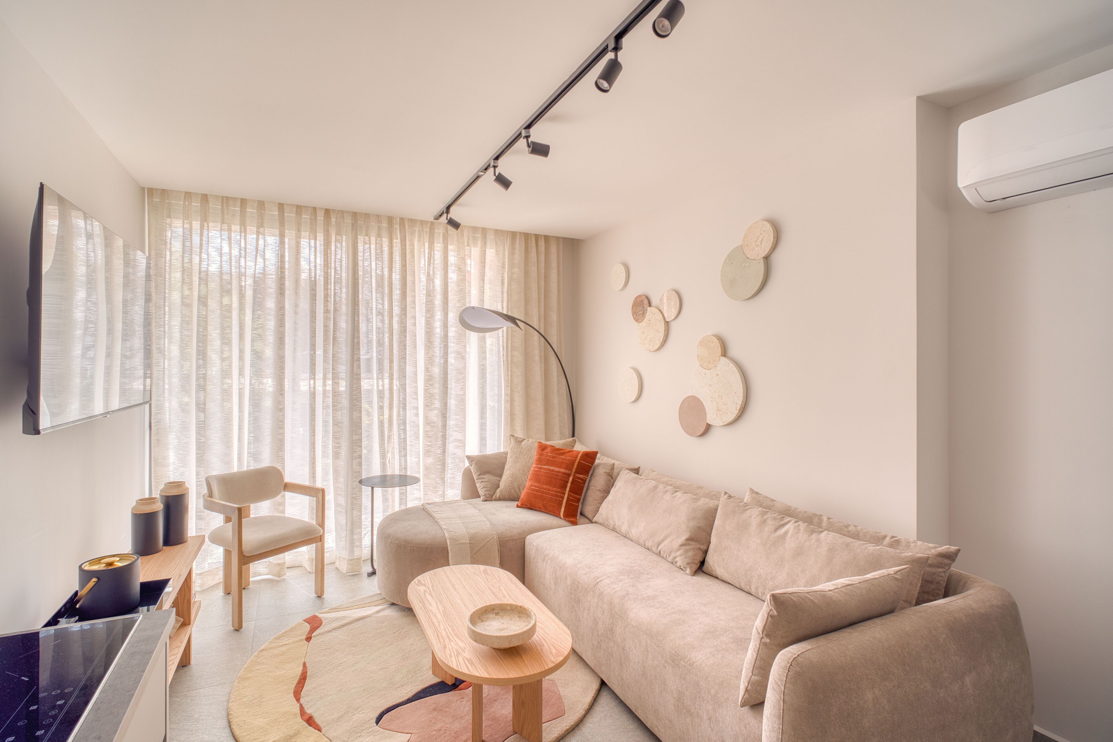 Suite, 2 Bedrooms, Balcony | Living room | Flat-screen TV