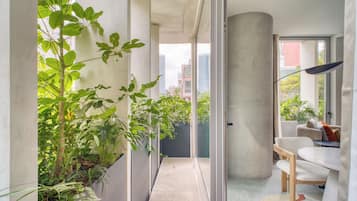 Estudio Deluxe, 1 cama de matrimonio grande, balcón | Balcón