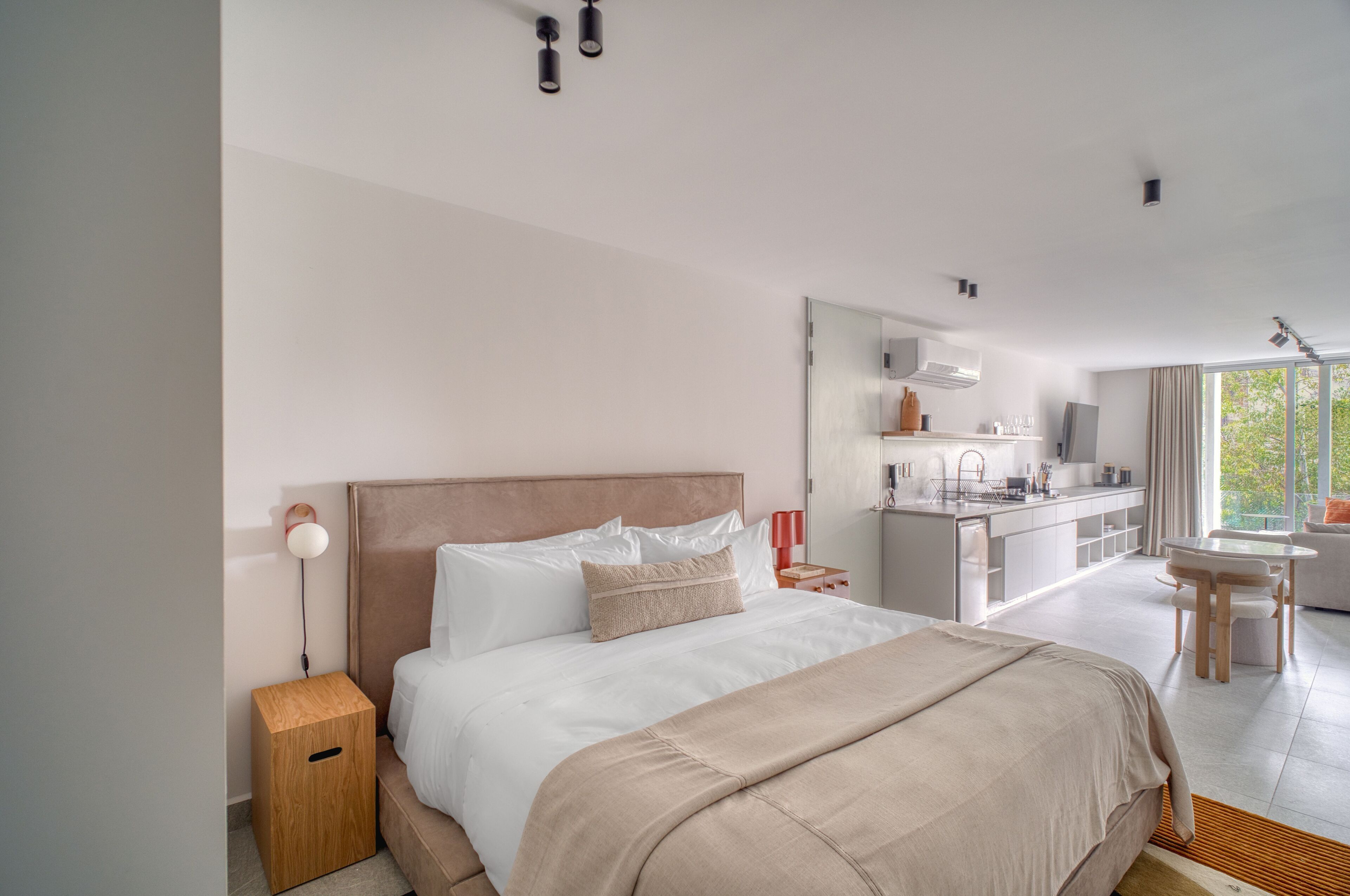 Superior Studio, 1 King Bed, Balcony | Premium bedding, down comforters, in-room safe, individually decorated