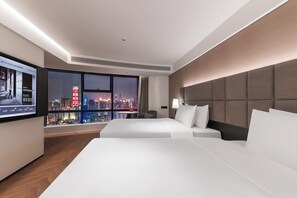 Premium bedding, down duvets, Tempur-Pedic beds, free minibar - Intercity Hotel Guangzhou Tianhe TaiKoo Hui (Guangzhou)