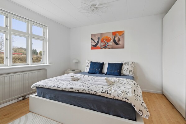 4 habitaciones, tabla de planchar con plancha y wifi gratis 