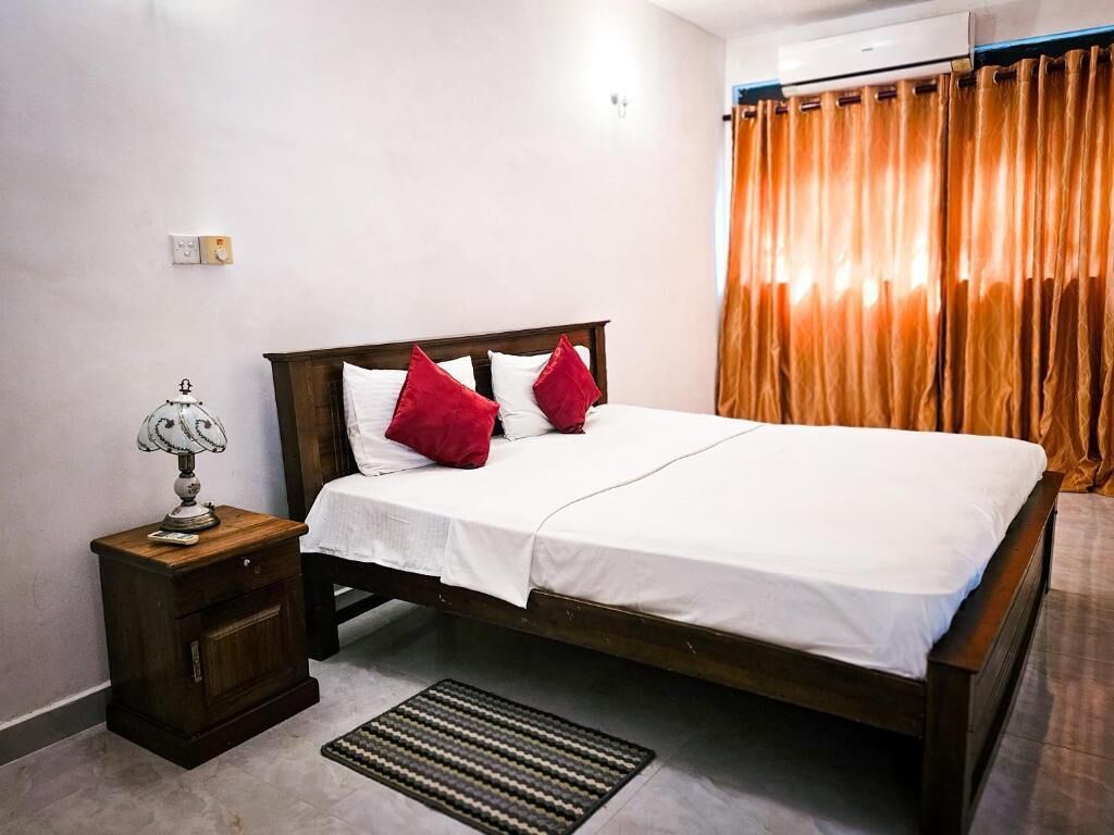 2 bedrooms, iron/ironing board, WiFi (free), bed sheets