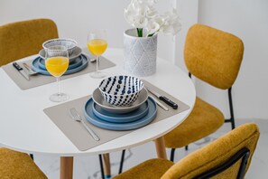 Dining - Golden Palm Apartment - Playa de las Americas (Playa de Las Americas)