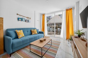 TV - Golden Palm Apartment - Playa de las Americas (Playa de Las Americas)