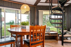 Dining - Stunning Cabin Getaway Perfect for Large Groups Situated in Boyne Falls, Michigan (Boyne Falls)