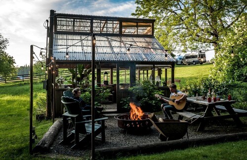 Romantic Cottage for Couples Getaway near Portland | Oregon Rentals
