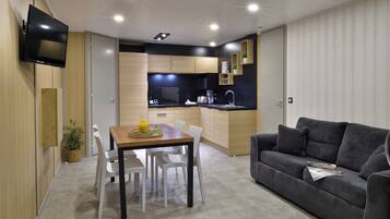 Classic Chalet, 2 Bedrooms | Living room