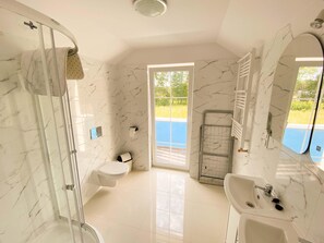 Classic-Haus, 5 Schlafzimmer | Badezimmer | Dusche