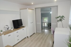 Room - House in Nowogard by Lake Nowogardzkie (Nowogard)