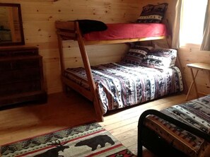 1 quarto, escrivaninha