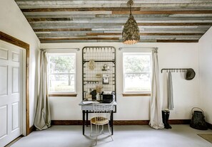 Interior - Luxury Cottage Rental with Modern Vintage Interior near Houston, Texas (Round Top)