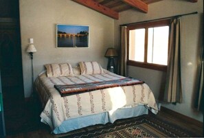 Room - Rustic Mountain Cabin with a Hot Tub in Salida, Colorado (Salida)
