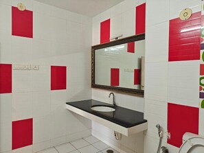 Bathroom - Park Inn Beach Resort (Chennai)