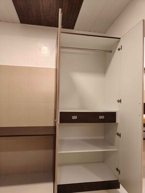 Deluxe Double Room, Balcony, Garden View | Interior - Park Inn Beach Resort (Chennai)