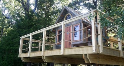 Texas Safari Camp Hummingbird Tree House