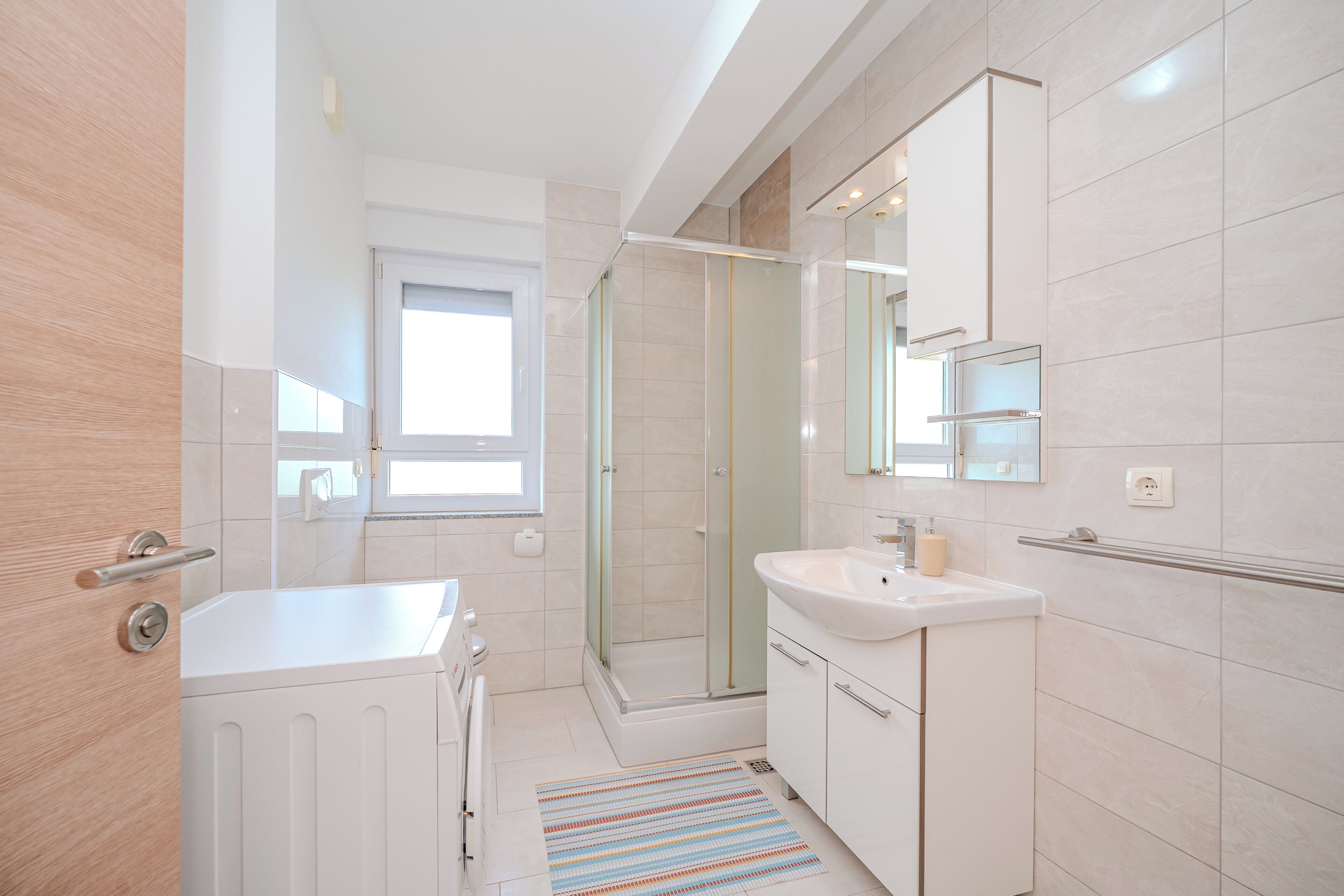 Classic Apartment, Partial Sea View | Bathroom | Separate tub and shower, hair dryer, towels