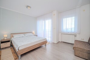 Classic-Apartment, eingeschränkter Meerblick