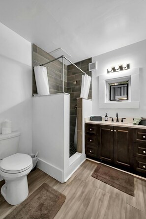 Hair dryer, towels, soap, shampoo - Upcycled Shipping Containers Transformed into a Glamping Home for a Unique Florida Vacation (Jupiter)